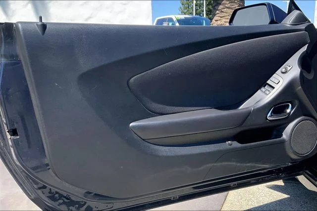 Used 2015 Velvet Chevrolet SS image 21
