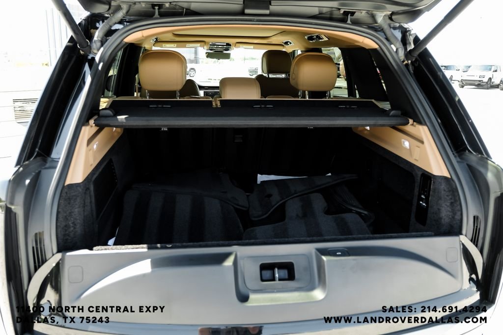 Certified Used 2024 Black Land Rover SE image 38
