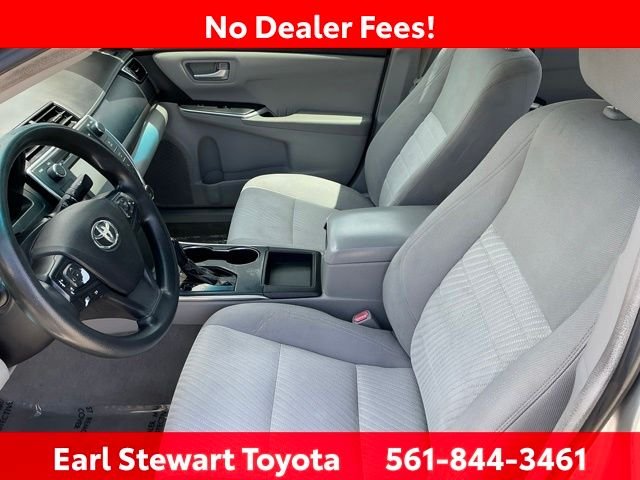 Used 2017 Silver Toyota LE image 18