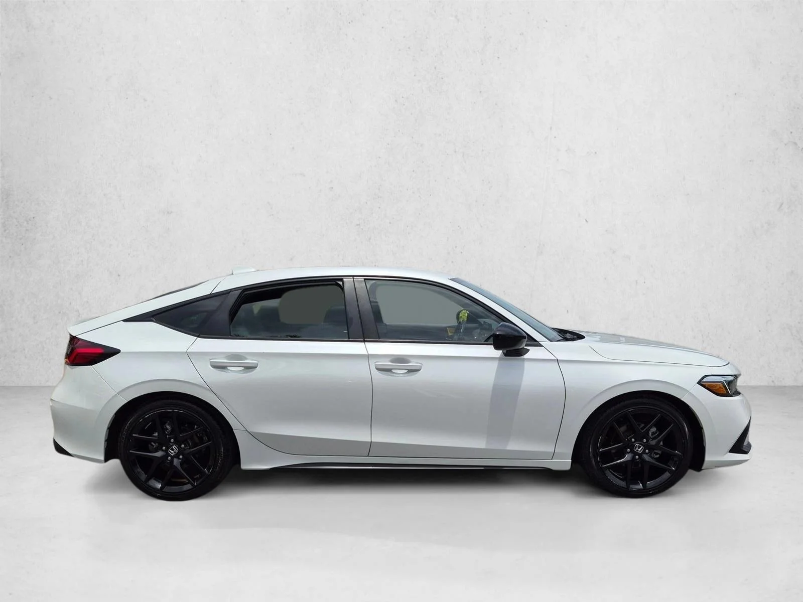 Used 2024 Platinum White Pearl Honda Sport image 4