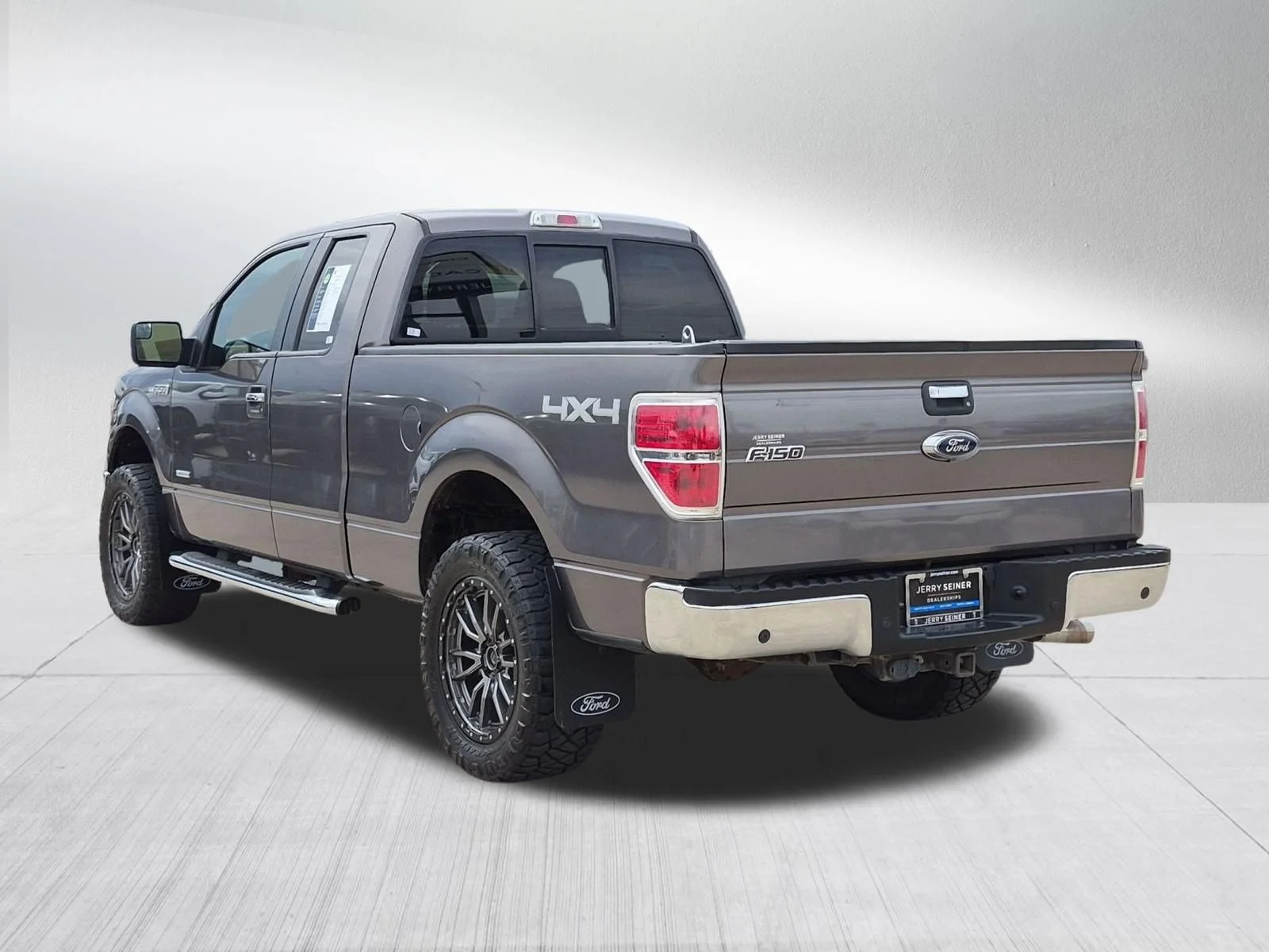 Used 2014 Sterling Gray Metallic Ford XLT image 3