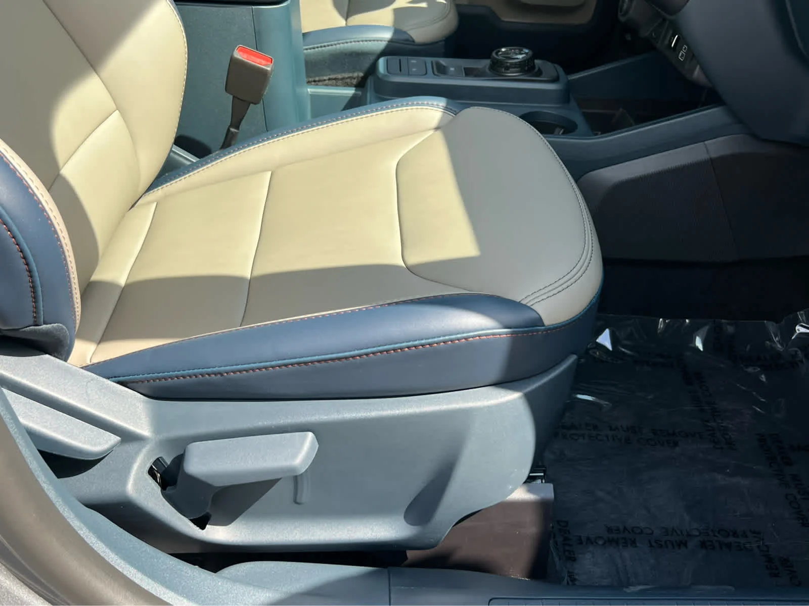 New 2026 Carbonized Gray Metallic Ford Lariat® image 18