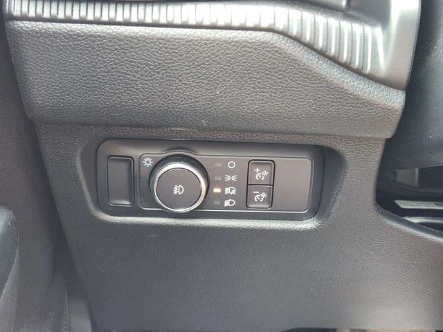 New 2026 Oxford White Ford XL image 22