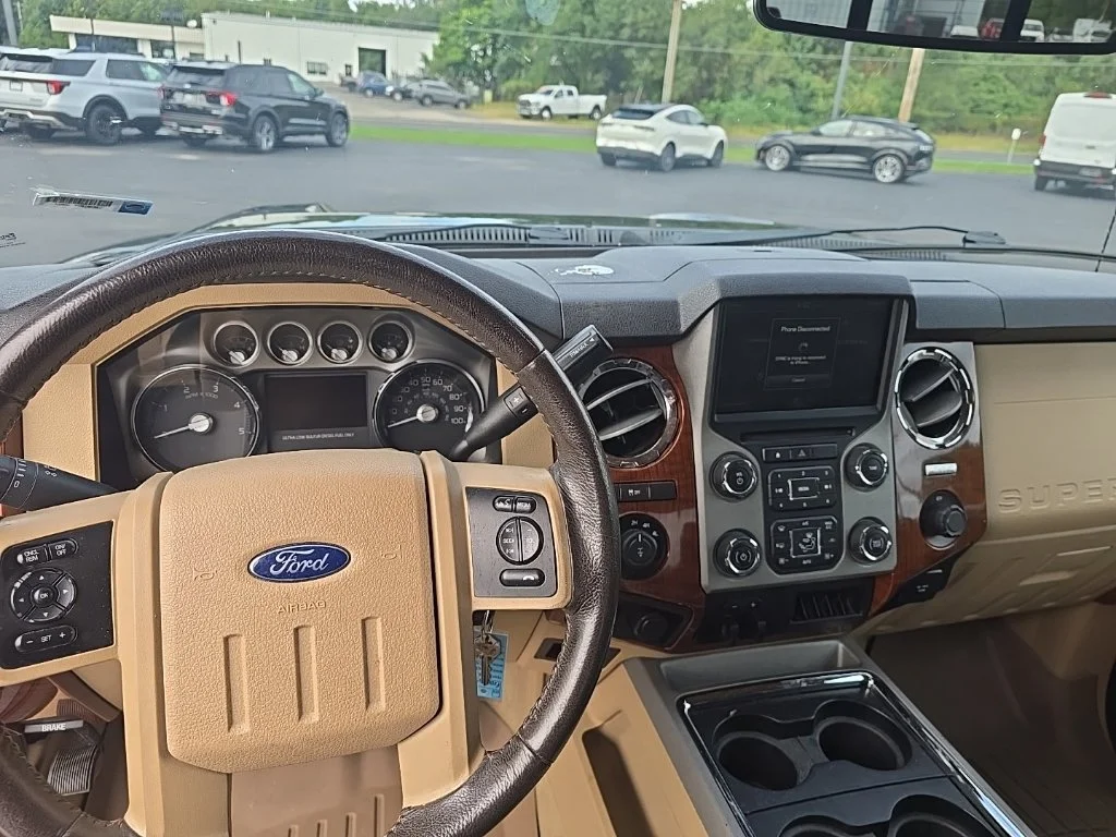 Used 2015 Green Ford King Ranch image 10