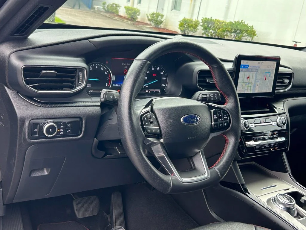 Used 2024 Black Metallic Ford ST-Line image 32