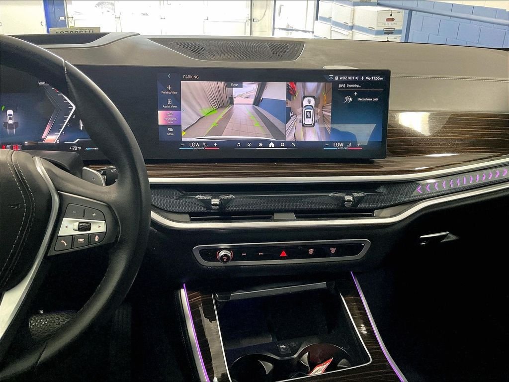 Used 2026 White BMW xDrive40i image 18