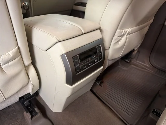 Used 2015 Starfire Pearl Lexus 460 Luxury image 18
