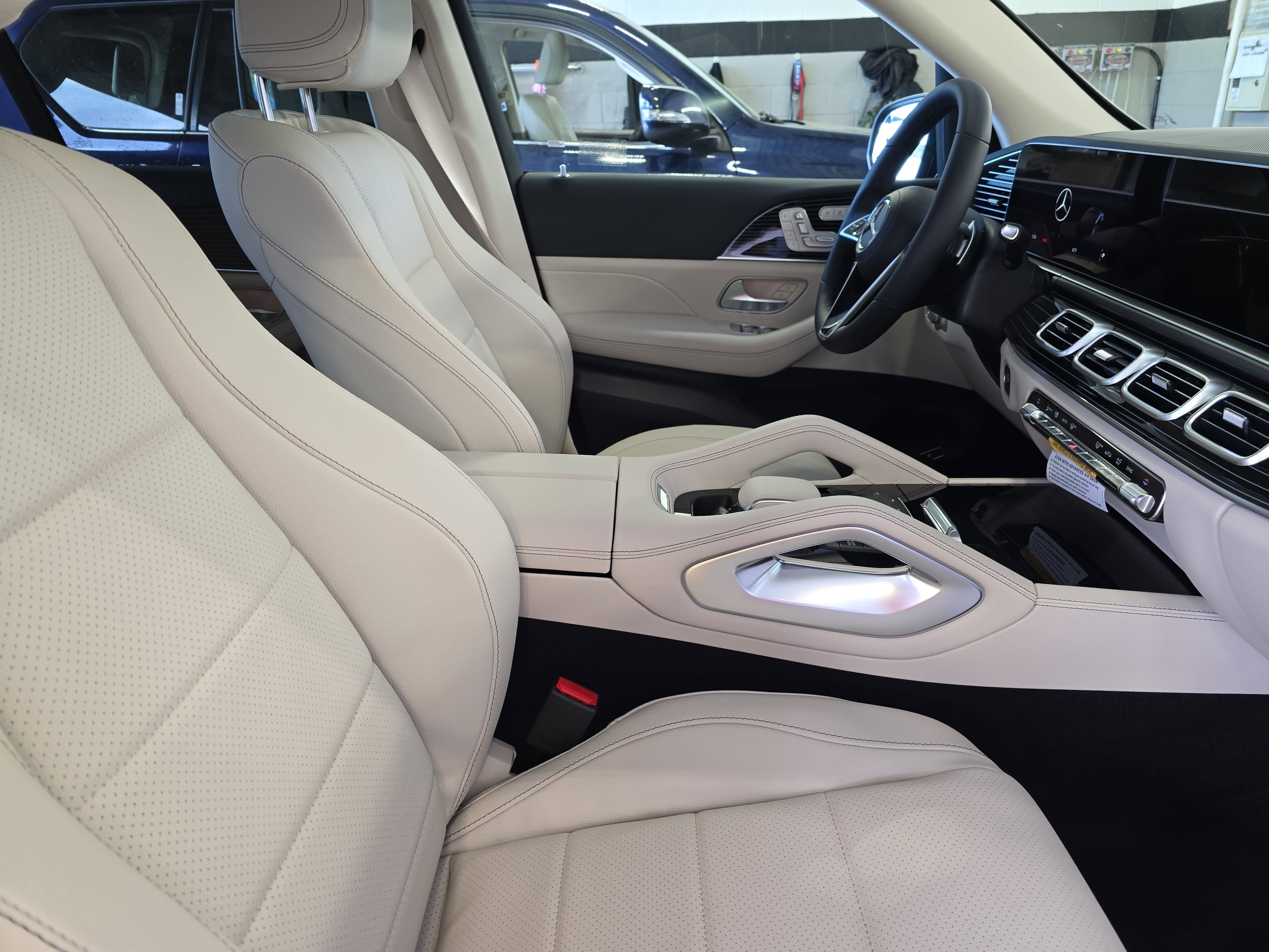 New 2026 Obsidian Black Metallic Mercedes-Benz GLE350 image 10