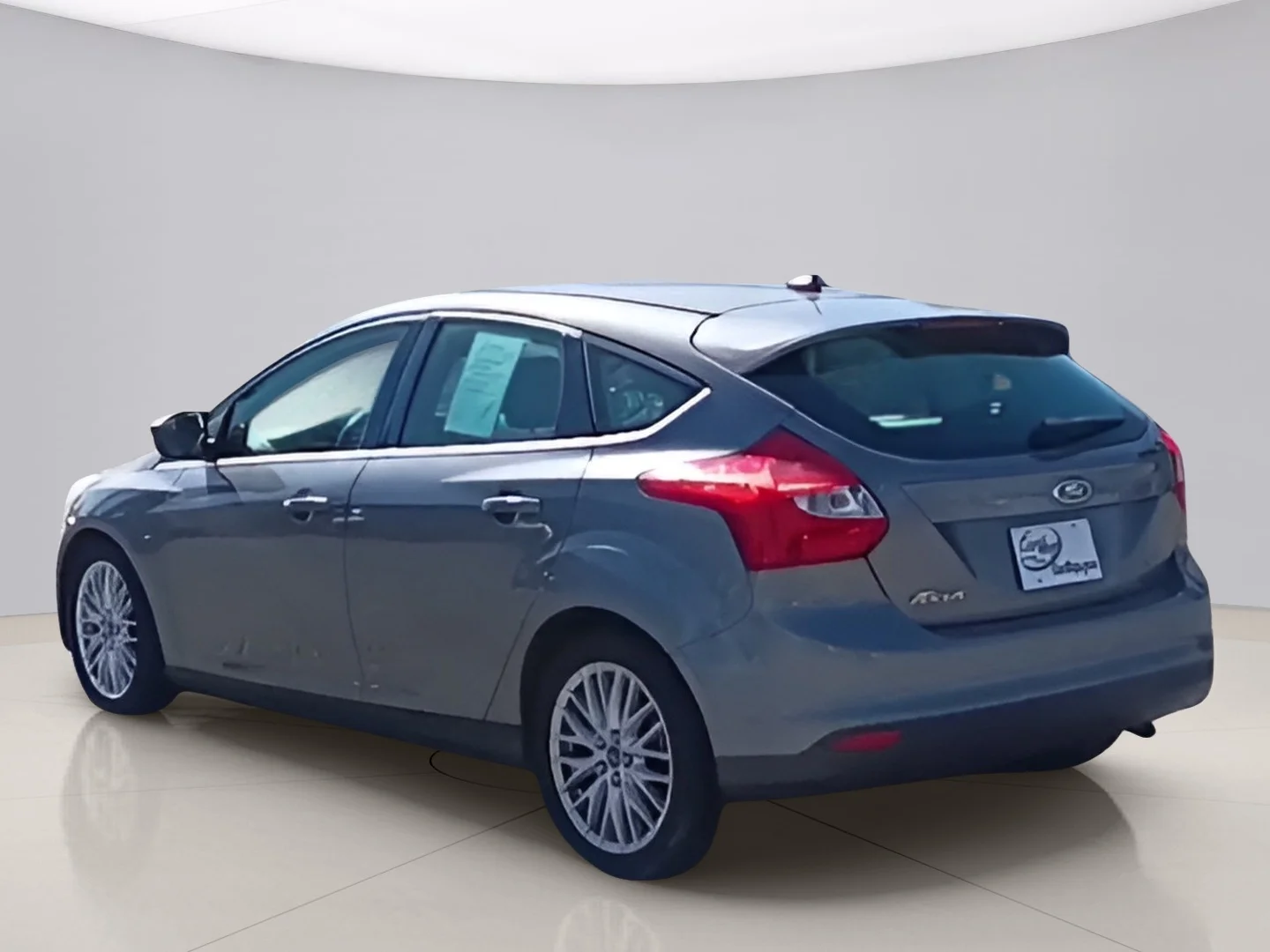 Used 2012 Gray Ford SEL image 3
