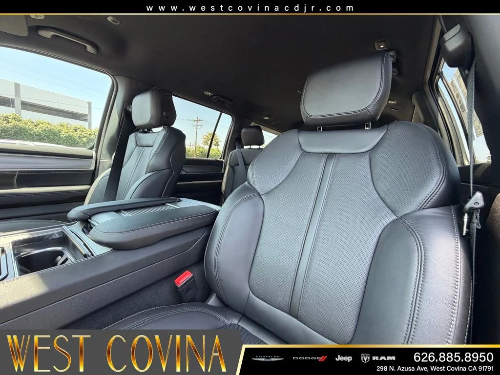 New 2026 High Gloss Black Jeep Limited Altitude image 22