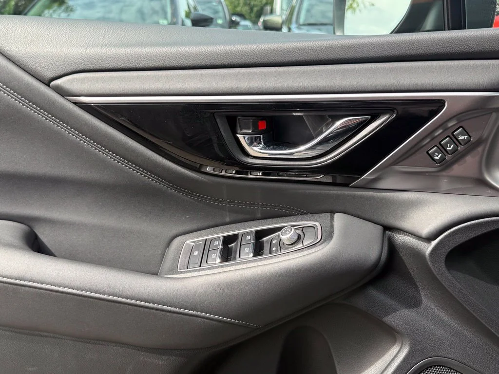Used 2025 Magnetite Gray Metallic Subaru Limited image 19
