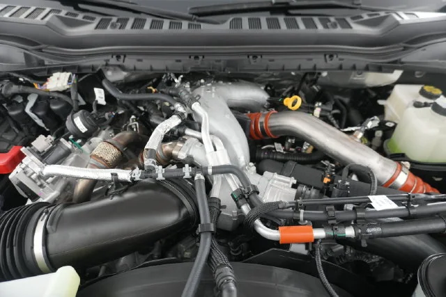 New 2027 Oxford White Ford F-350® XLT image 36