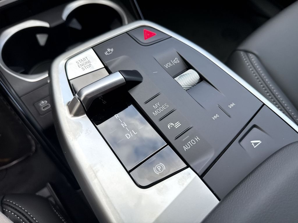 New 2026 Alpine White BMW xDrive28i image 16