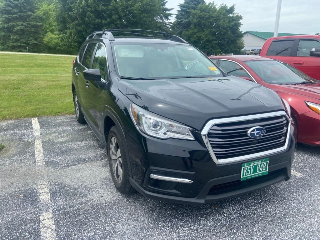 Used 2021 Crystal Black Silica Subaru Premium image 1