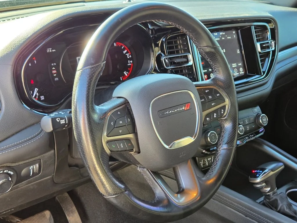 Used 2023 White Dodge SXT image 24