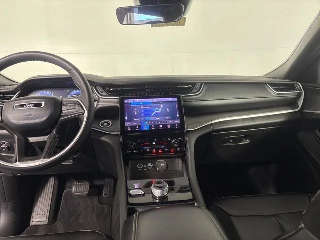Used 2025 White Jeep Limited image 30