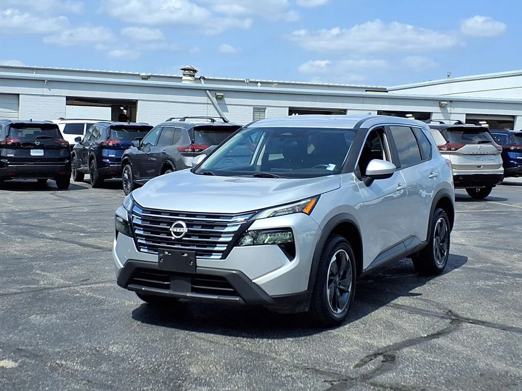 Used 2024 Nissan Rogue SV with VIN 5N1BT3BB3RC706760 for sale in Kansas City
