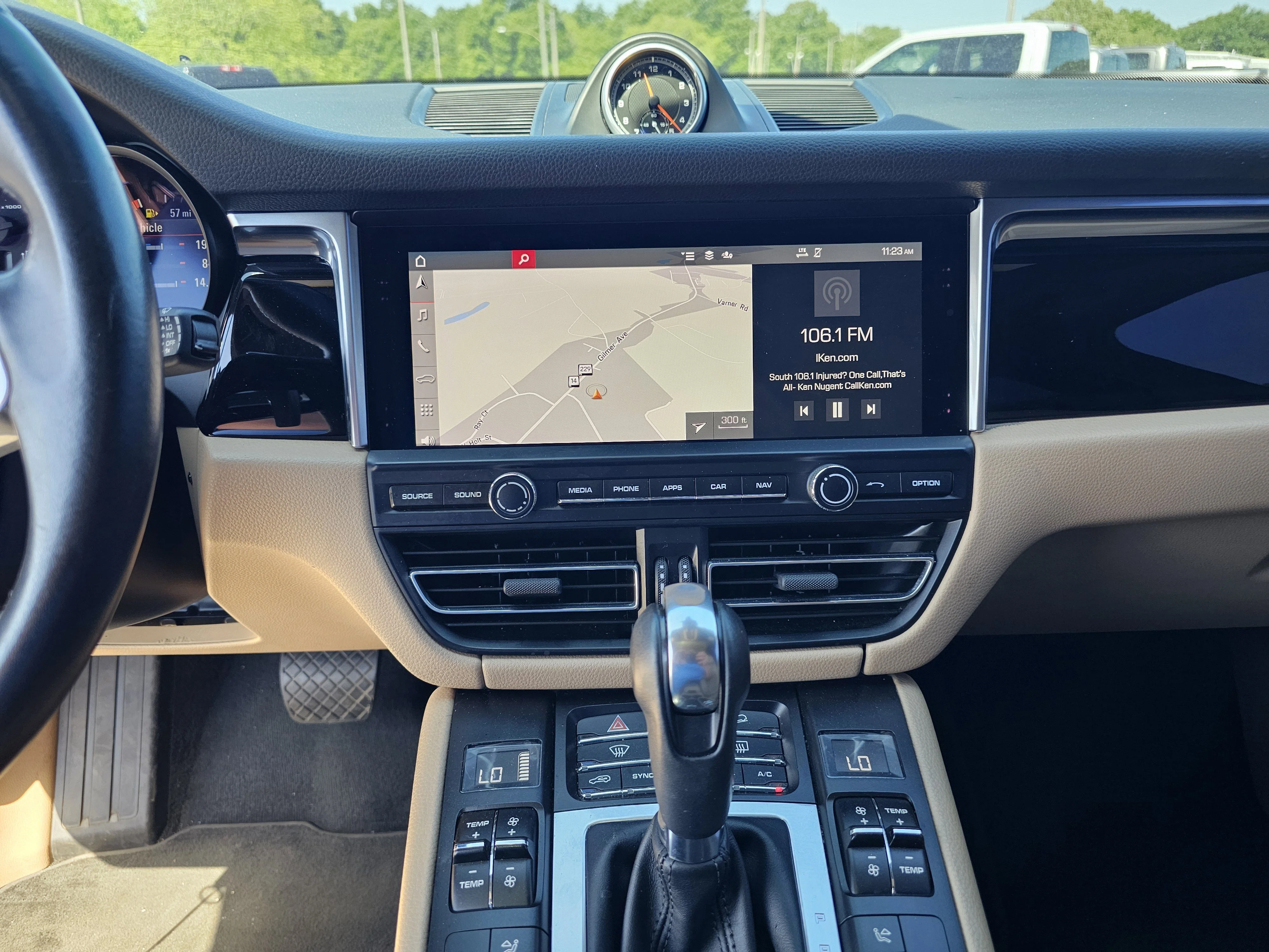 2021 Porsche Macan Base - Photo 24