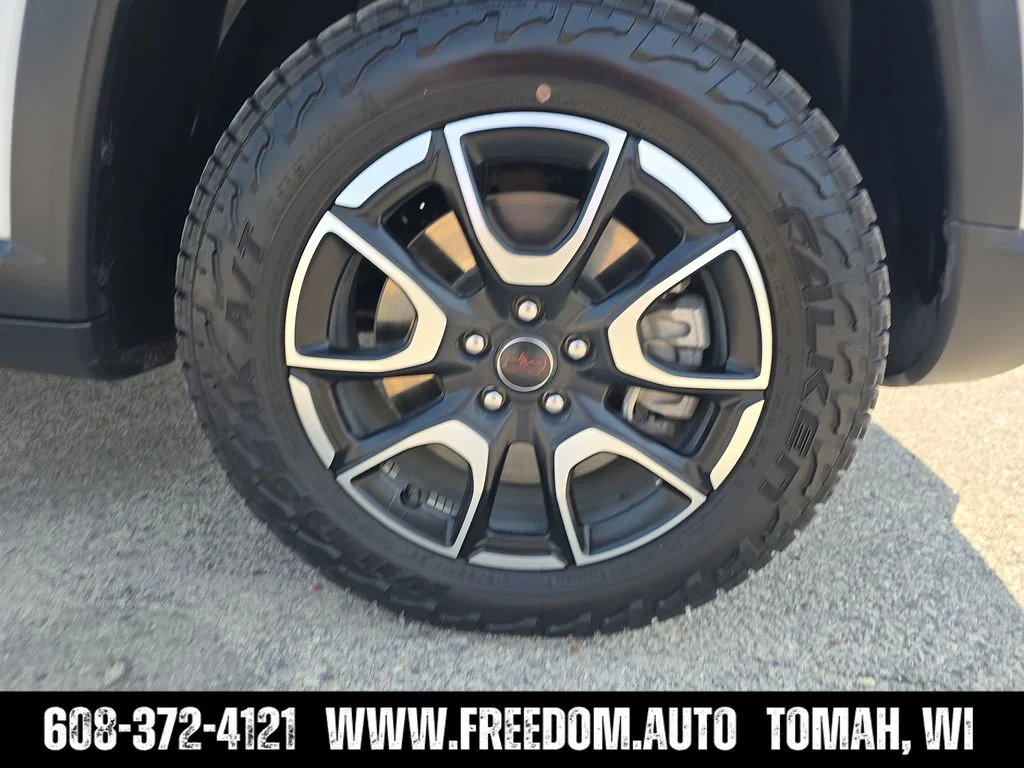 Used 2025 White Jeep Trailhawk image 14