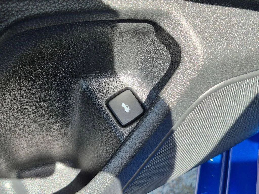 Used 2018  Honda LX-P image 11