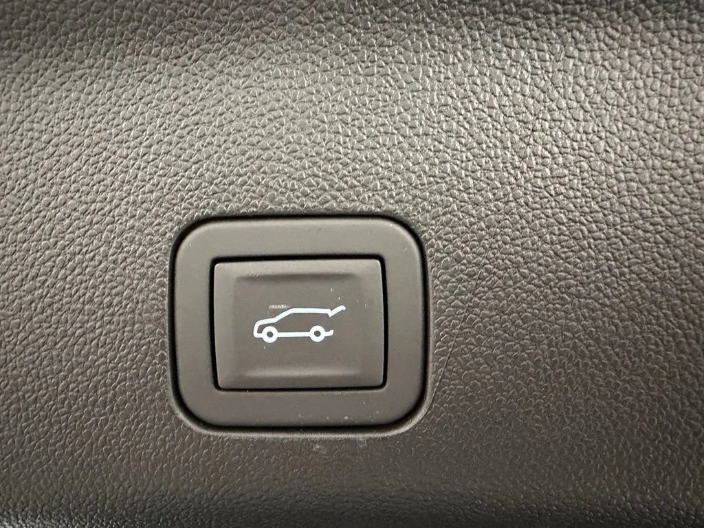 New 2026 Glacier White Tricoat GMC Denali image 8