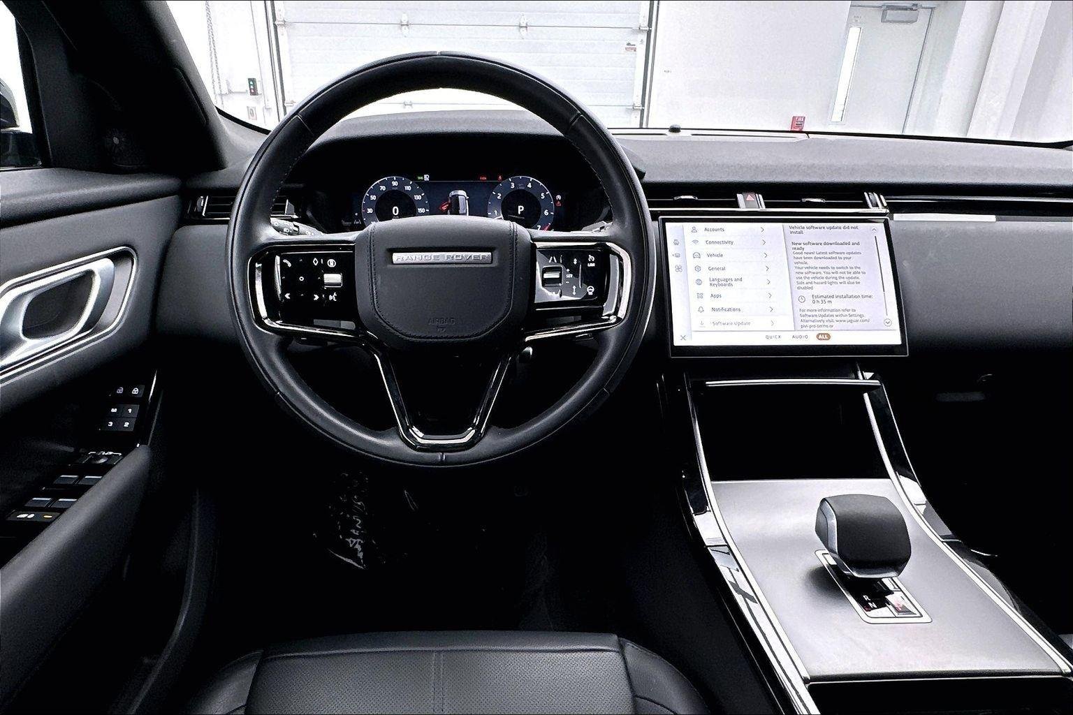New 2026 Santorini Black Metallic Land Rover S image 5