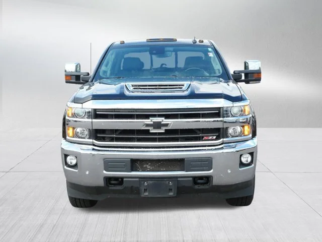 Used 2019 Chevrolet Silverado 3500HD LTZ with VIN 1GC4KXEY9KF216707 for sale in Cambridge, Minnesota