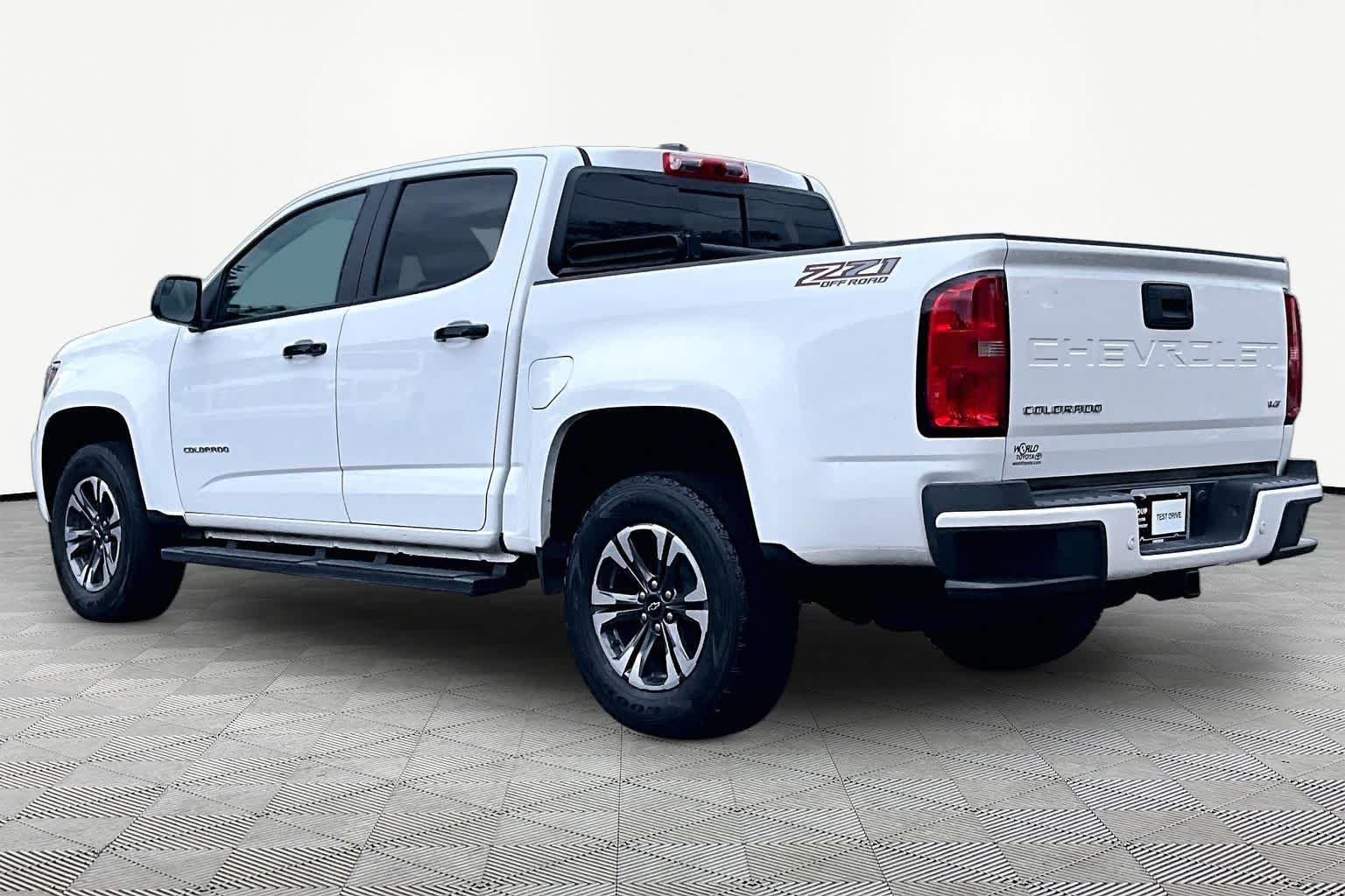 Used 2022 Summit White Chevrolet 4WD Z71 image 12