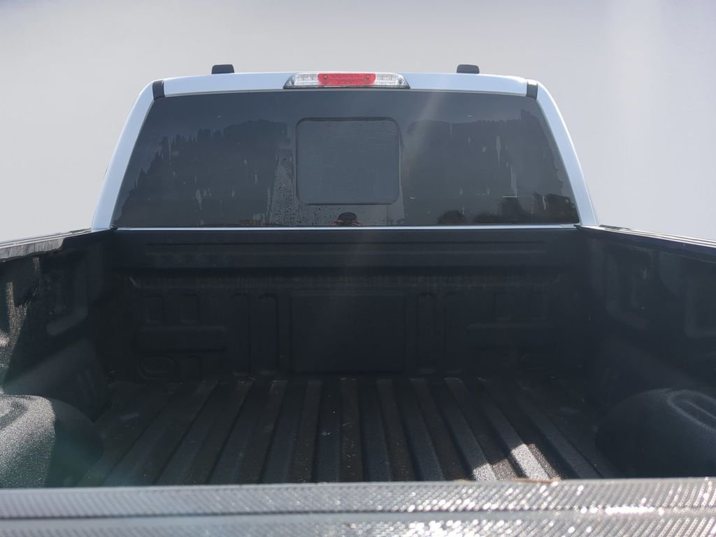 Used 2025  Ford Lariat image 21