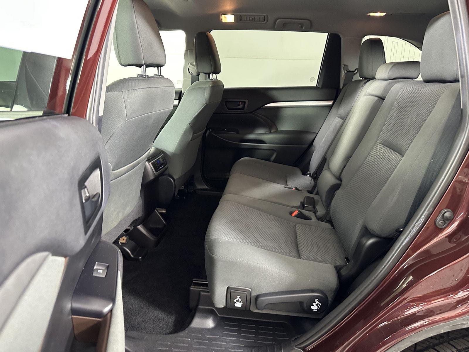 Used 2019 Ooh La La Rouge Mica Toyota LE image 29