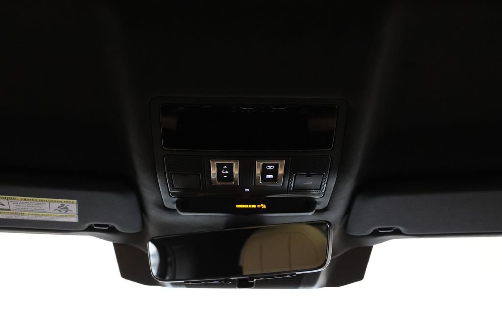 2026 Land Rover Defender V8 - Photo 13