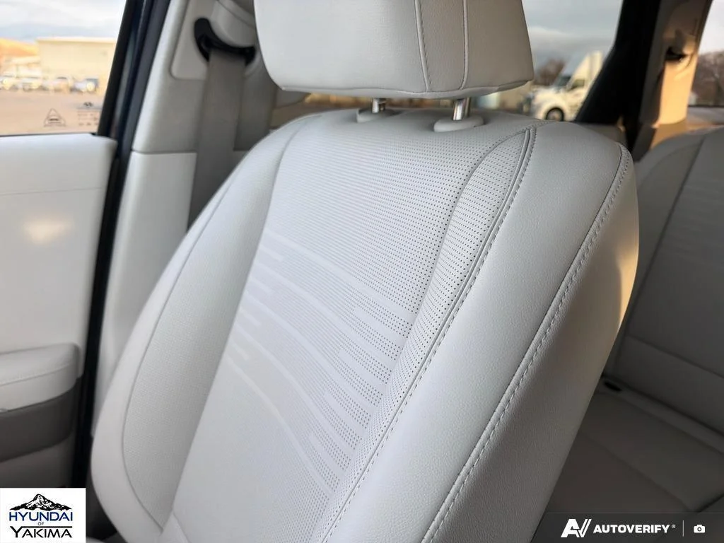 2026 Hyundai Palisade Limited - Photo 21