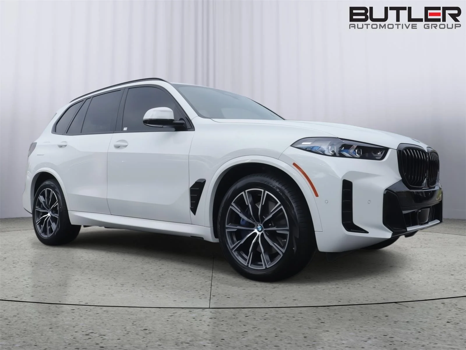 Certified Used 2024 Alpine White BMW xDrive40i image 9
