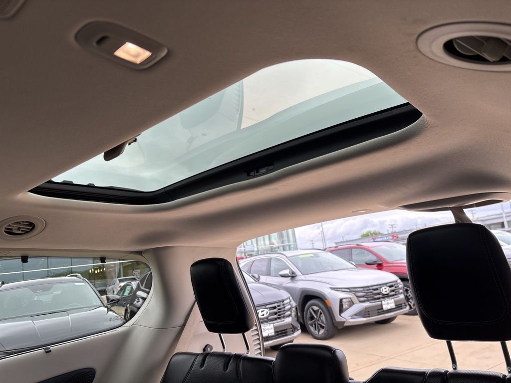 2020 Chrysler Pacifica Hybrid Limited - Photo 39
