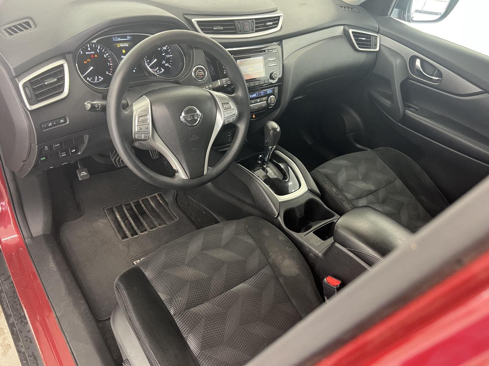 2016 Nissan Rogue SV - Photo 13
