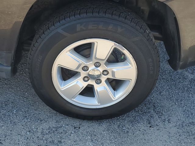 Used 2014 Gray Jeep Sport image 25