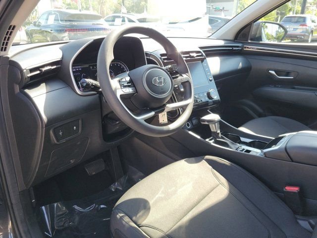 2023 Hyundai Tucson SE - Photo 14
