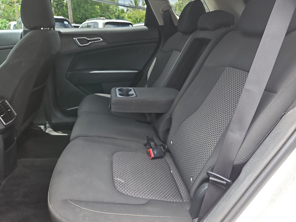 Used 2023 Snow White Pearl Kia LX image 27