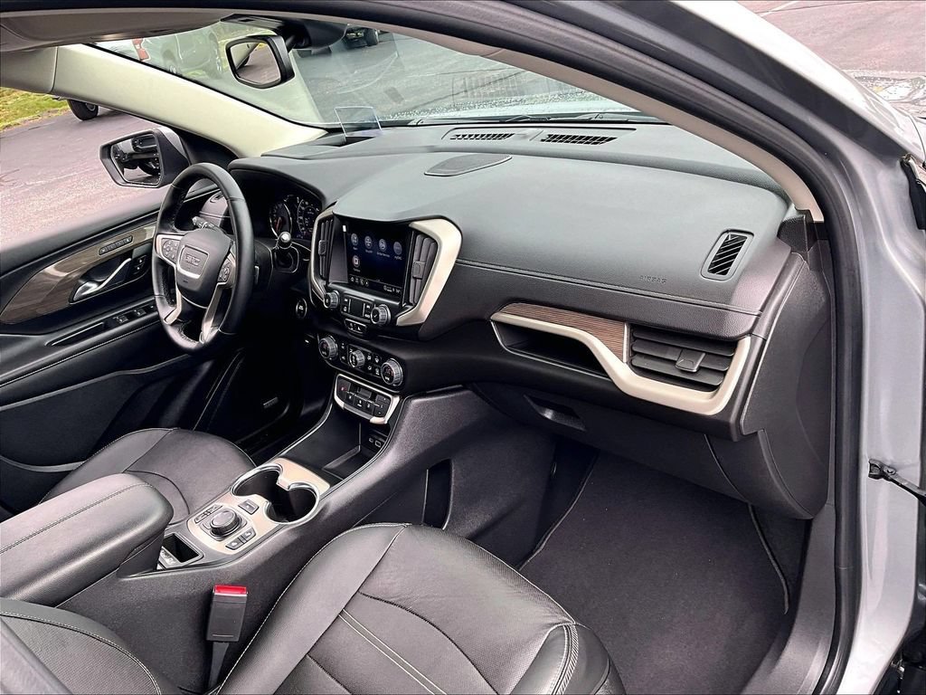 Used 2023 Sterling Metallic GMC Denali image 21