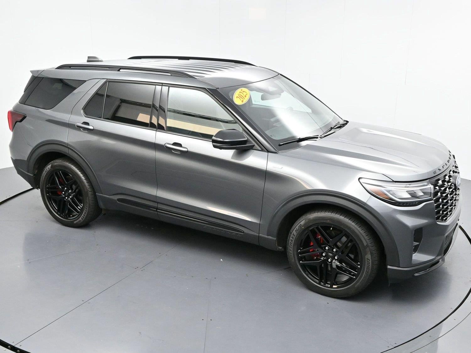Used 2025 Carbonized Gray Ford ST-Line image 38