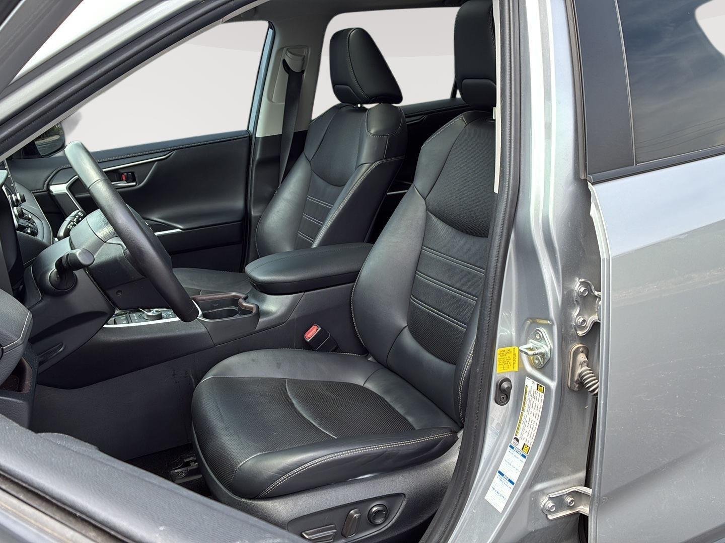 Used 2019 Silver Sky Metallic Toyota Limited image 3