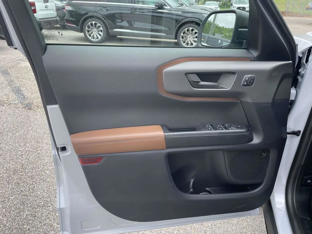 New 2026 Space White Metallic Ford Outer Banks® image 15