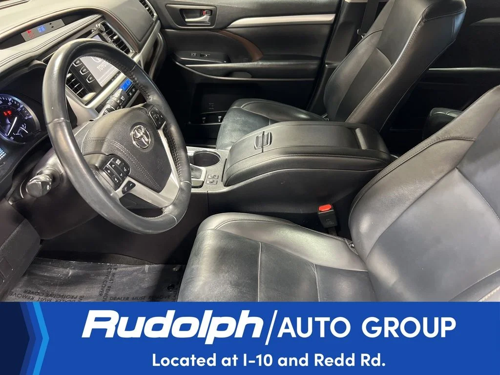 Used 2019 Predawn Gray Mica Toyota XLE image 9