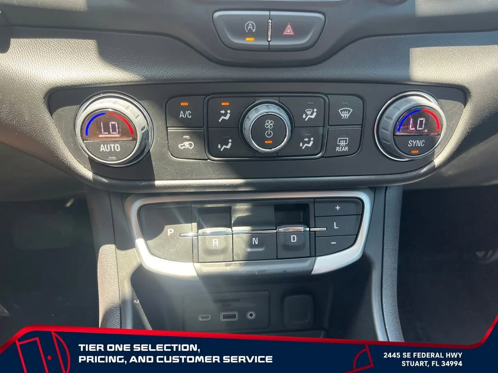 Used 2024 Volcanic Red Tintcoat GMC SLT image 25