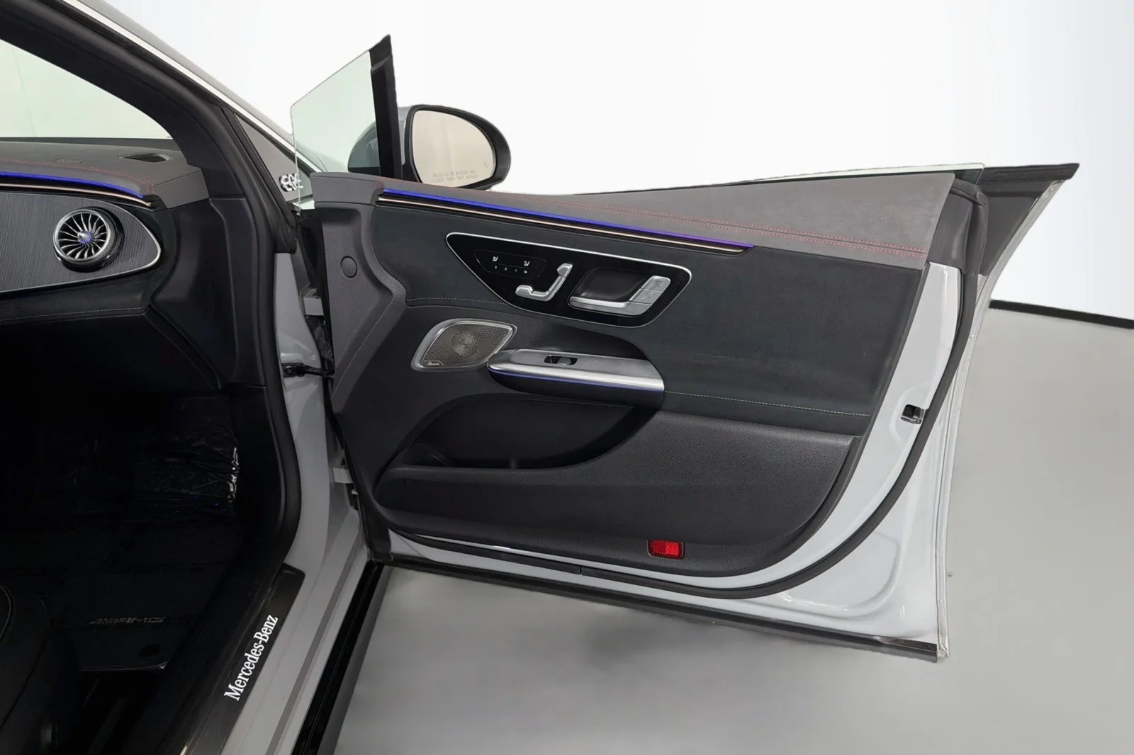 Used 2023 MANUFAKTUR Alpine Grey Mercedes-Benz 500 image 25