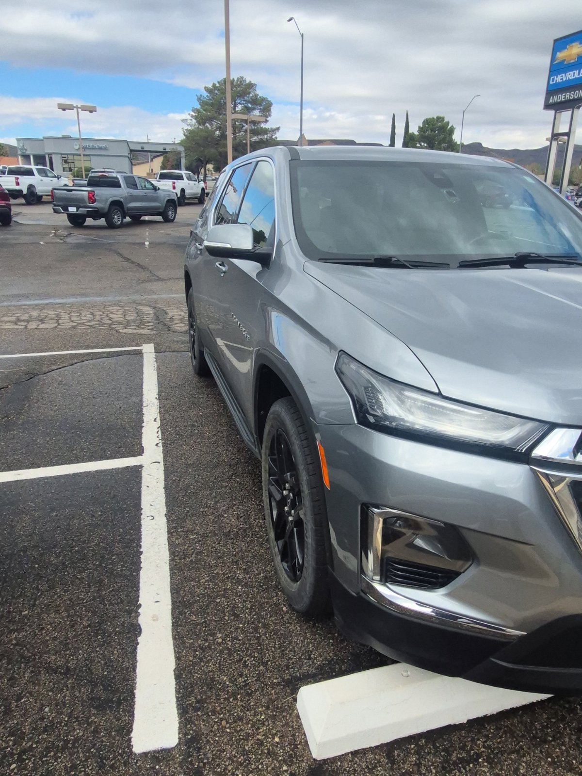 2023 Chevrolet Traverse LS - Photo 6
