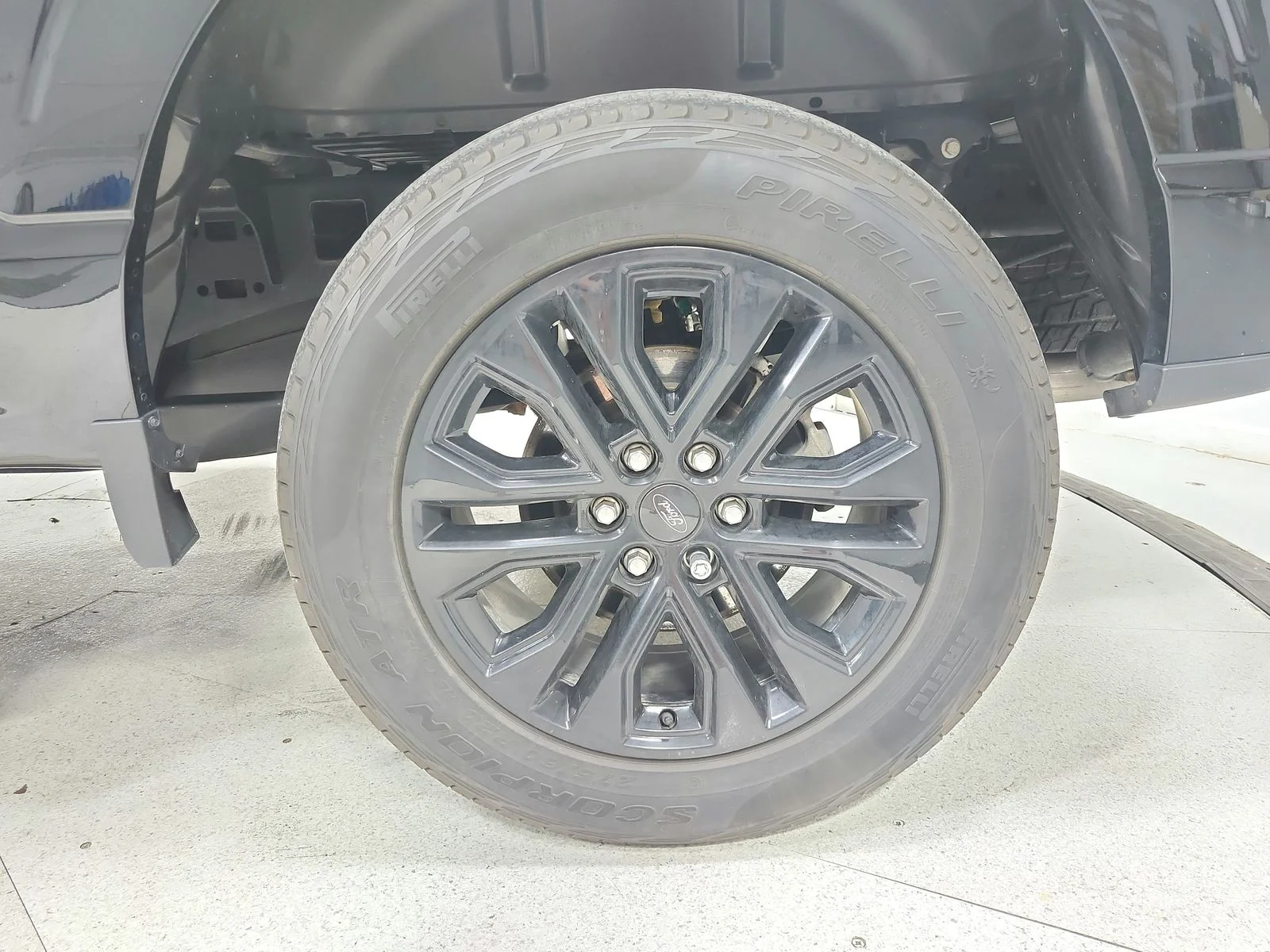 Used 2024 Black Ford XLT image 13