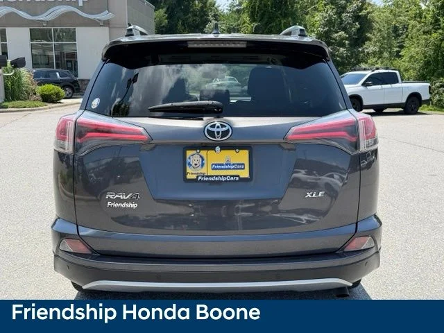 Used 2018 Gray Toyota XLE image 6