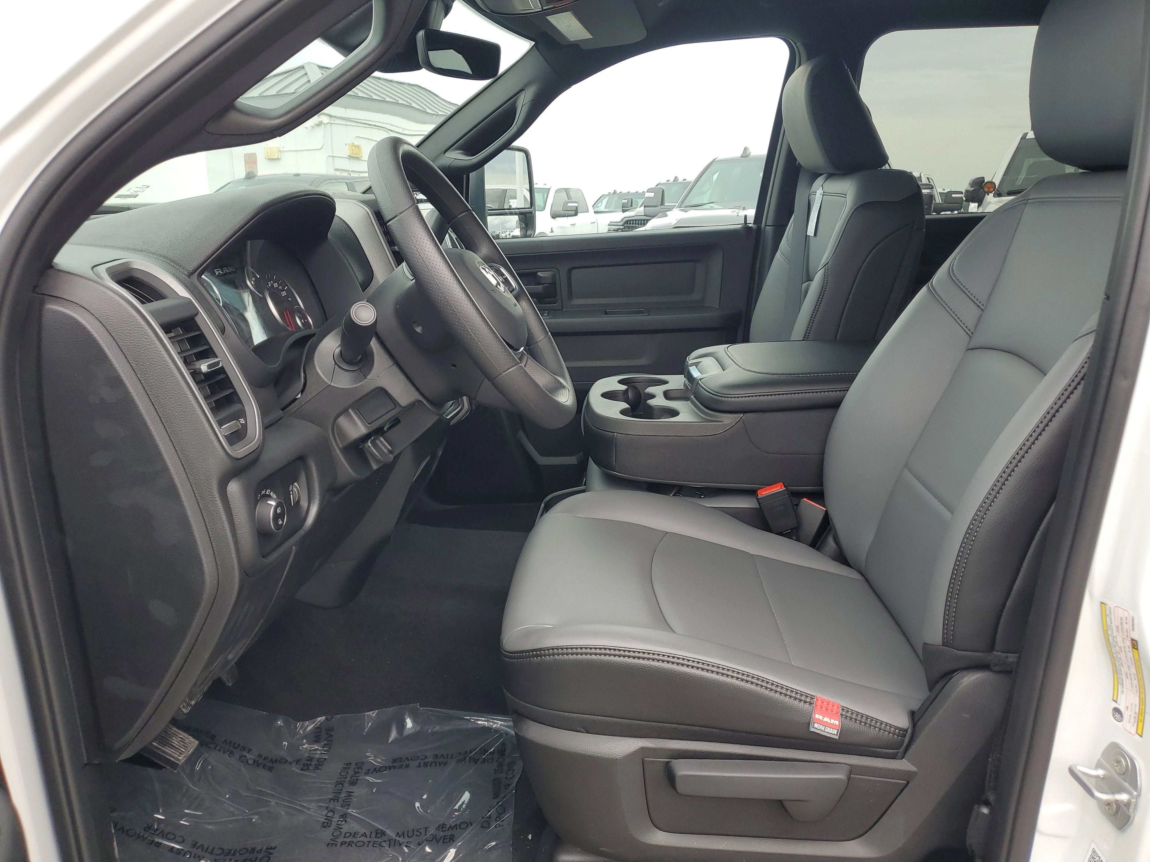 New 2026 Bright White Clear-Coat Exterior Paint RAM Tradesman image 17
