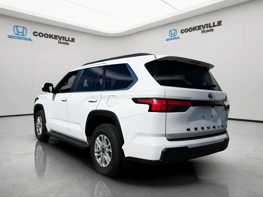 Used 2026 Ice Cap Toyota SR5 image 10